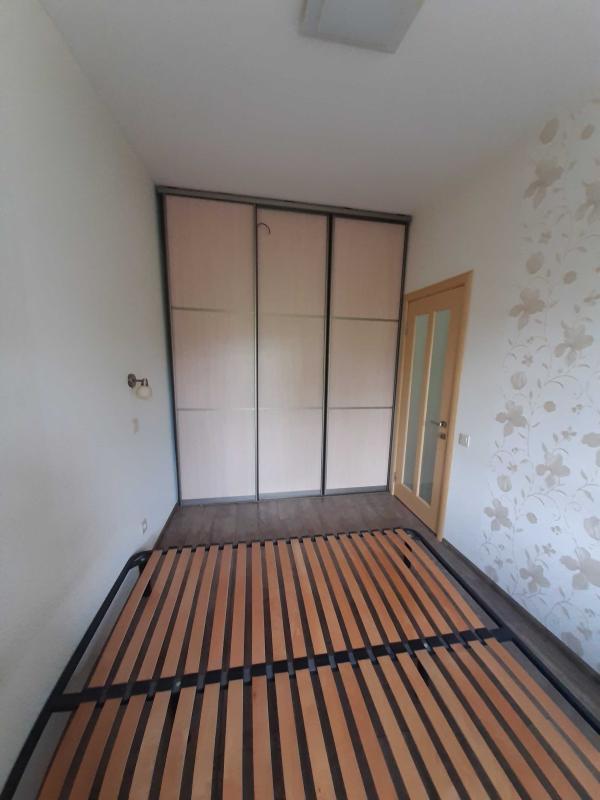 Sale 3 bedroom-(s) apartment 60 sq. m., Kharkivskykh Dyviziy Street 22а