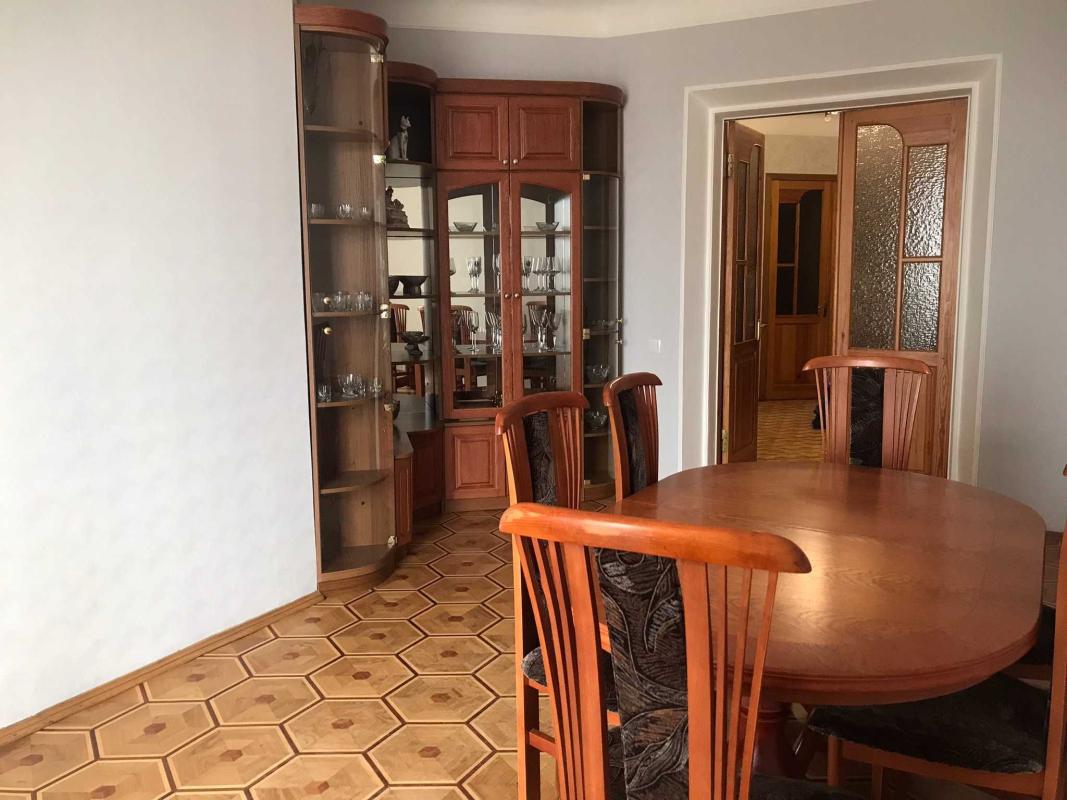 Long term rent 3 bedroom-(s) apartment Heroiv Kharkova Avenue (Moskovskyi Avenue) 3