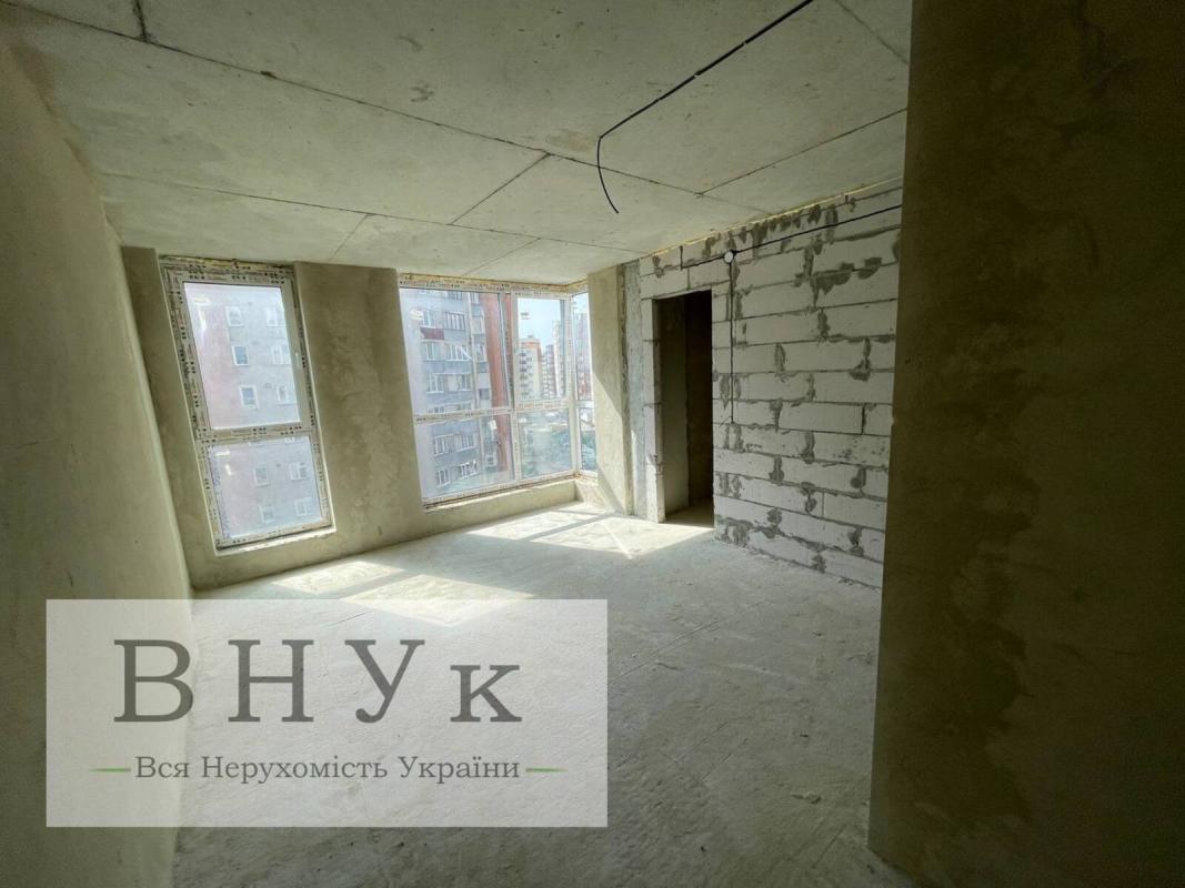 Продаж 1 кімнатної квартири 39 кв. м, Смакули вул.