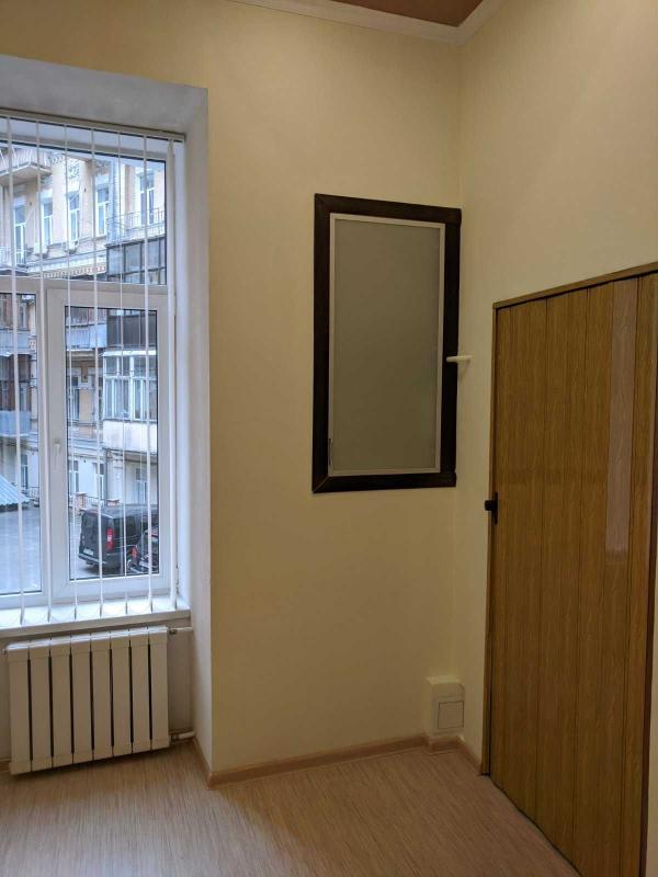 Sale 2 bedroom-(s) apartment 67 sq. m., Mykhailivska Street