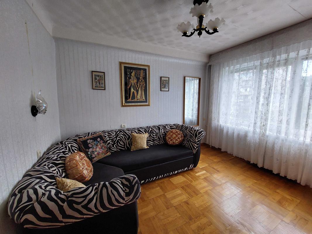 Продаж 3 кімнатної квартири 63 кв. м, Русанівський бульв. 6