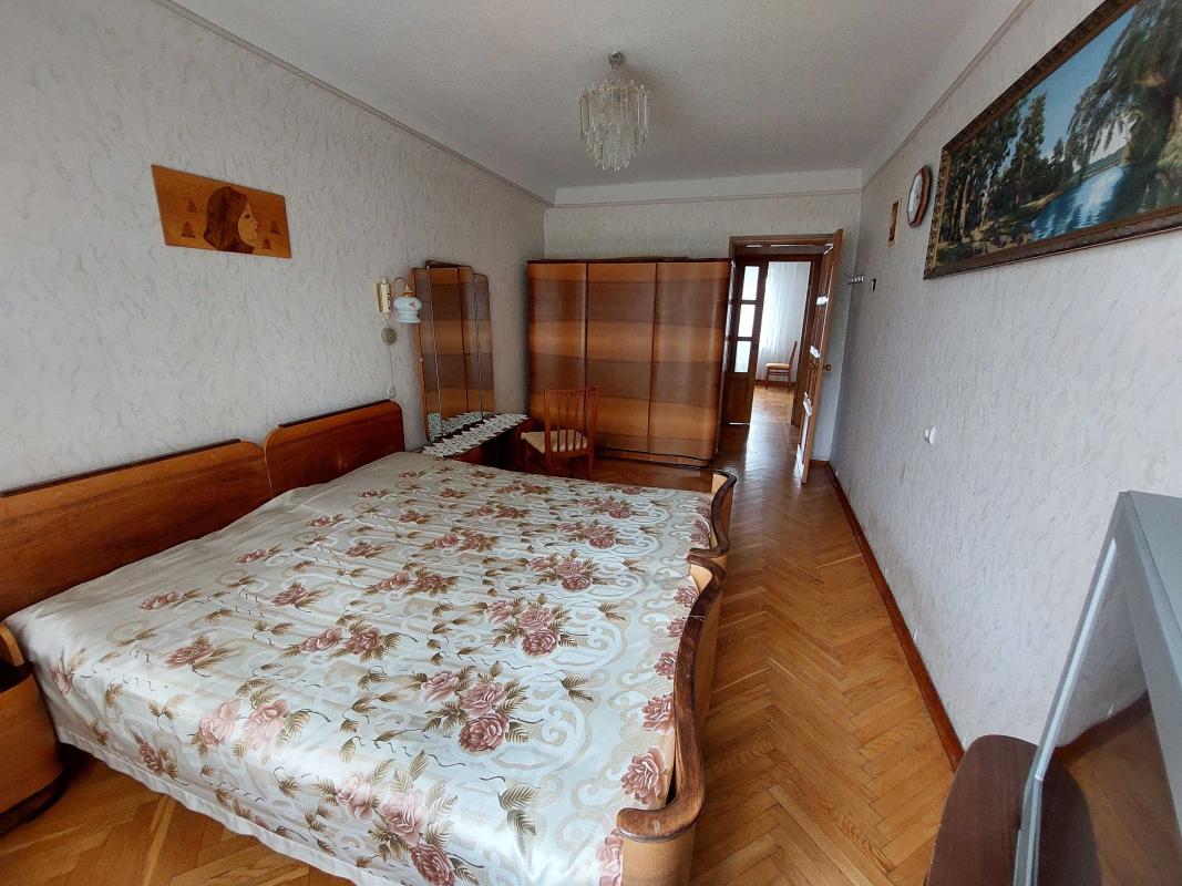 Sale 3 bedroom-(s) apartment 63 sq. m., Rusanivskyi Boulevard 6