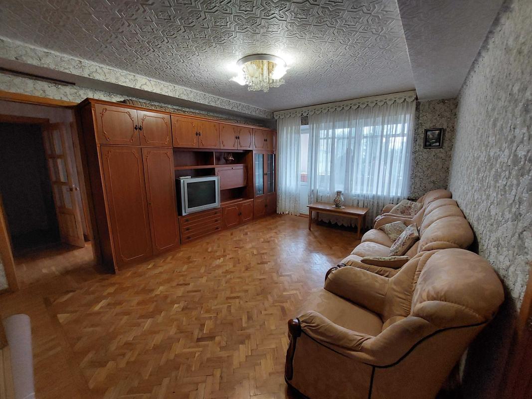 Продаж 3 кімнатної квартири 63 кв. м, Русанівський бульв. 6