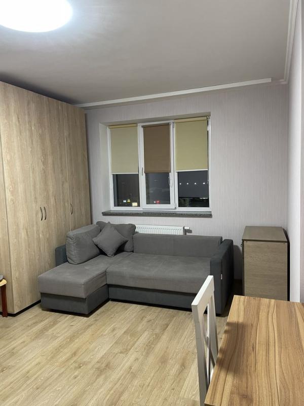 Long term rent 3 bedroom-(s) apartment Teremkivska Street 3