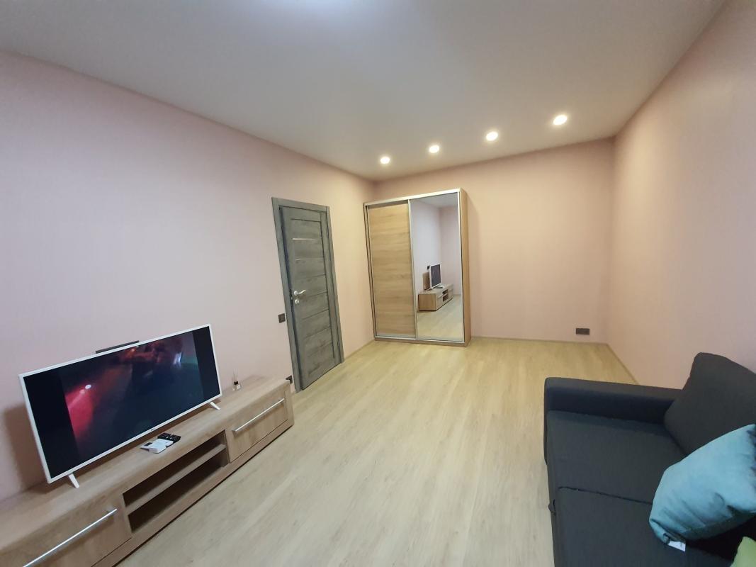 Long term rent 1 bedroom-(s) apartment Ivana Vyhovskoho street (Marshala Hrechka Street) 10б