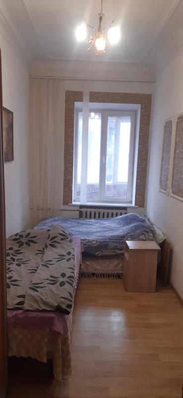 Long term rent 3 bedroom-(s) apartment Prorizna Street
