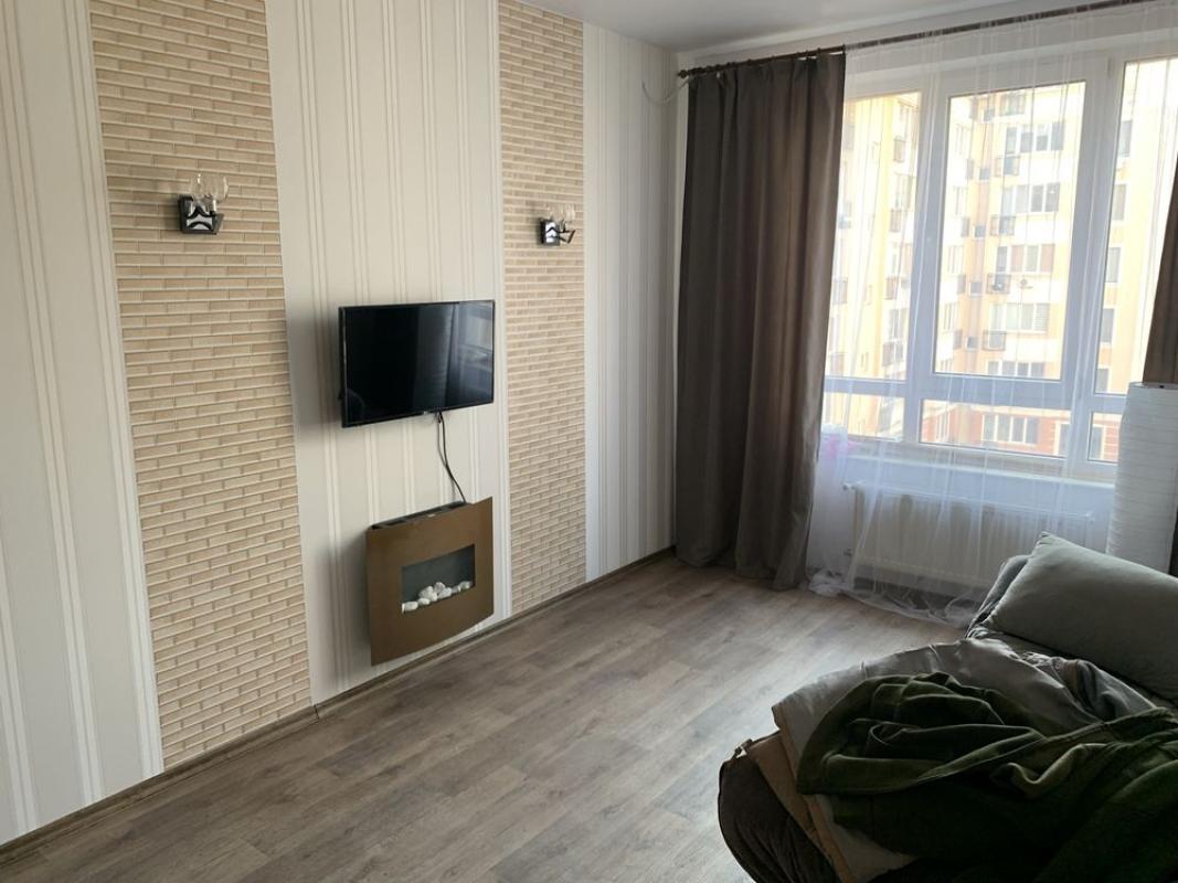 Long term rent 1 bedroom-(s) apartment Oleksandrivska Street 1