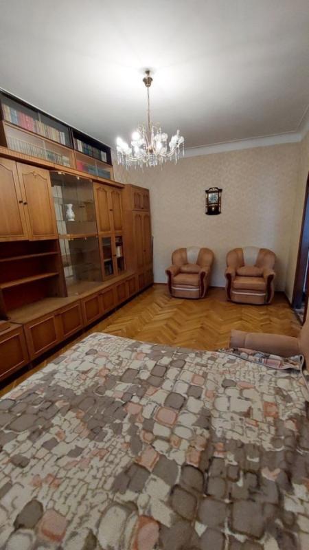 Долгосрочная аренда 1 комнатной квартиры Ольжича ул. 12