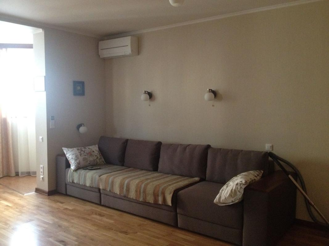 Long term rent 1 bedroom-(s) apartment Anny Akhmatovoi Street 30