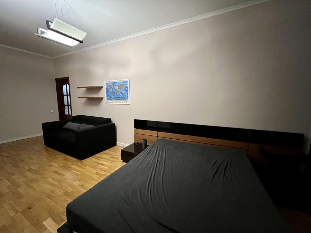 Long term rent 2 bedroom-(s) apartment Levko Lukianenko Street (Marshala Tymoshenka Street) 21к7