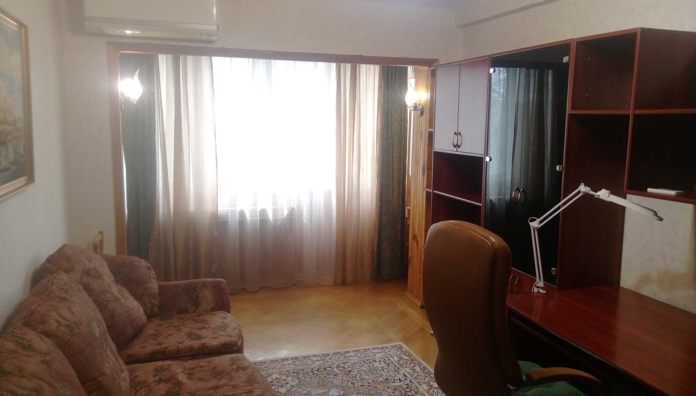 Long term rent 2 bedroom-(s) apartment Mykoly Mikhnovskoho Boulevard (Druzhby Narodiv Boulevard) 3б