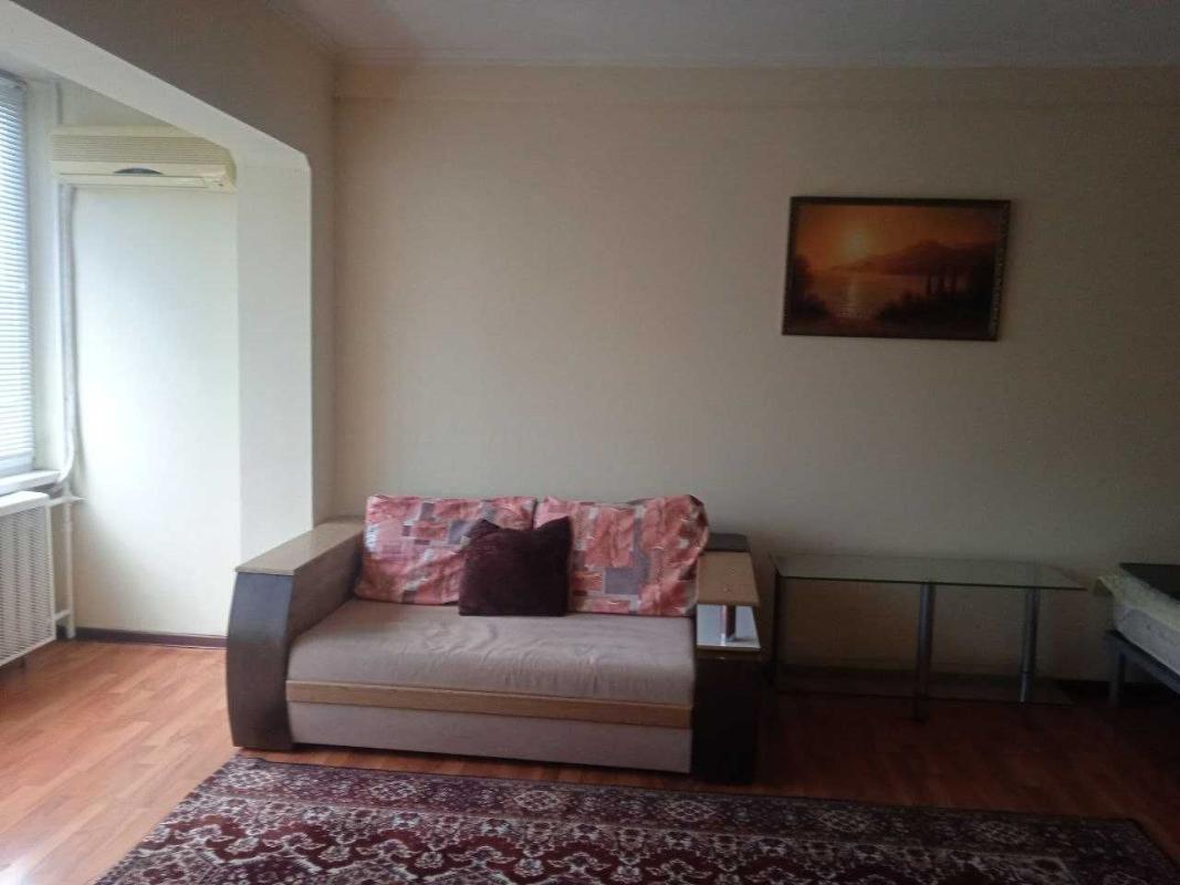 Long term rent 1 bedroom-(s) apartment Mykoly Mikhnovskoho Boulevard (Druzhby Narodiv Boulevard) 3а