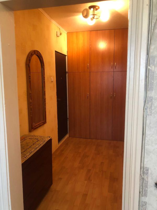 Long term rent 1 bedroom-(s) apartment Revutskoho Street 42