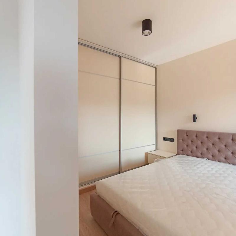 Long term rent 1 bedroom-(s) apartment Saliutna Street