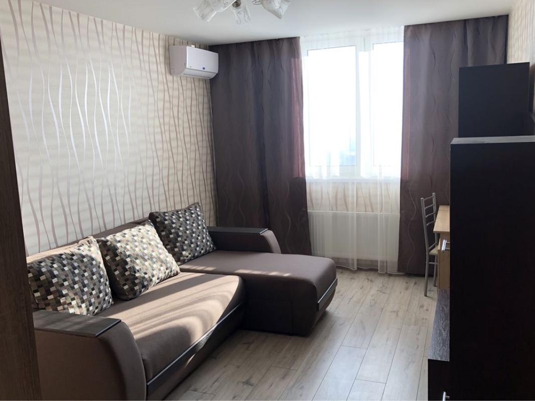 Long term rent 1 bedroom-(s) apartment Solomii Krushelnytskoi Street 15в
