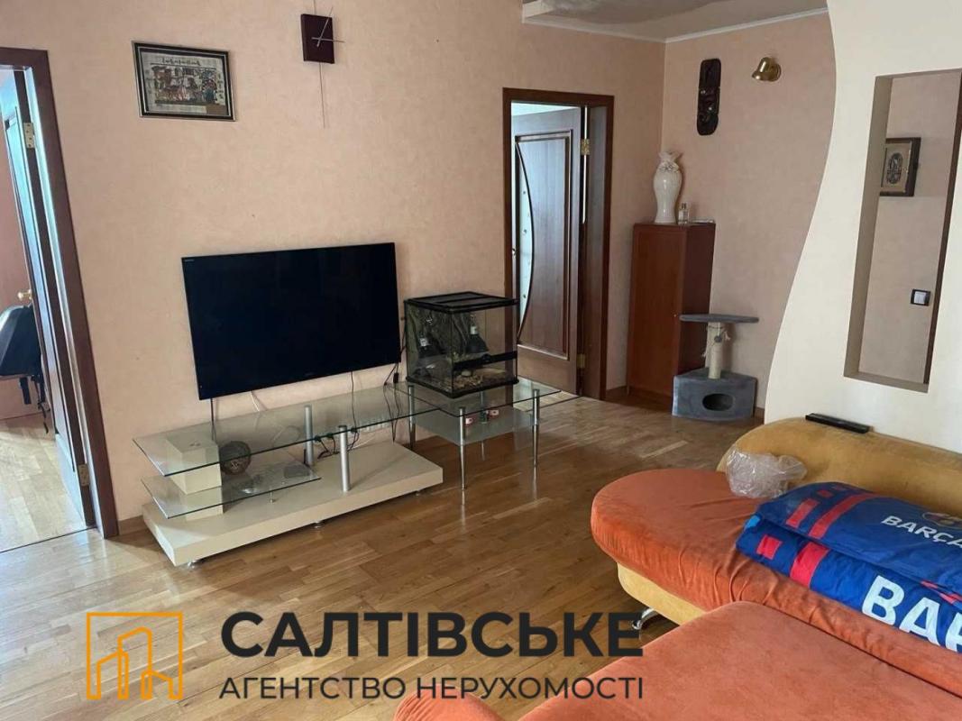 Sale 3 bedroom-(s) apartment 68 sq. m., Druzhby Narodiv Street 246
