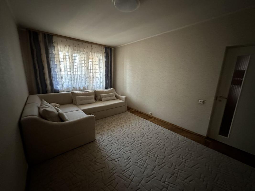 Sale 3 bedroom-(s) apartment 77 sq. m., Trostianetska Street 6е