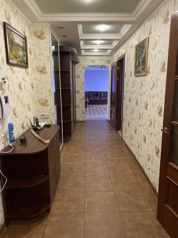 Long term rent 3 bedroom-(s) apartment Volodymyra Ivasiuka Avenue (Heroiv Stalinhrada Avenue) 14б