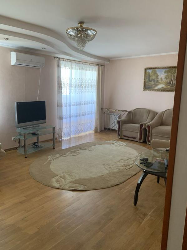 Long term rent 3 bedroom-(s) apartment Anny Akhmatovoi Street 43
