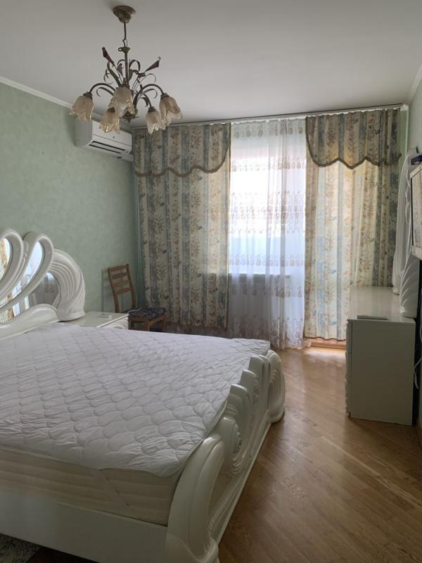 Долгосрочная аренда 3 комнатной квартиры Анны Ахматовой ул. 43
