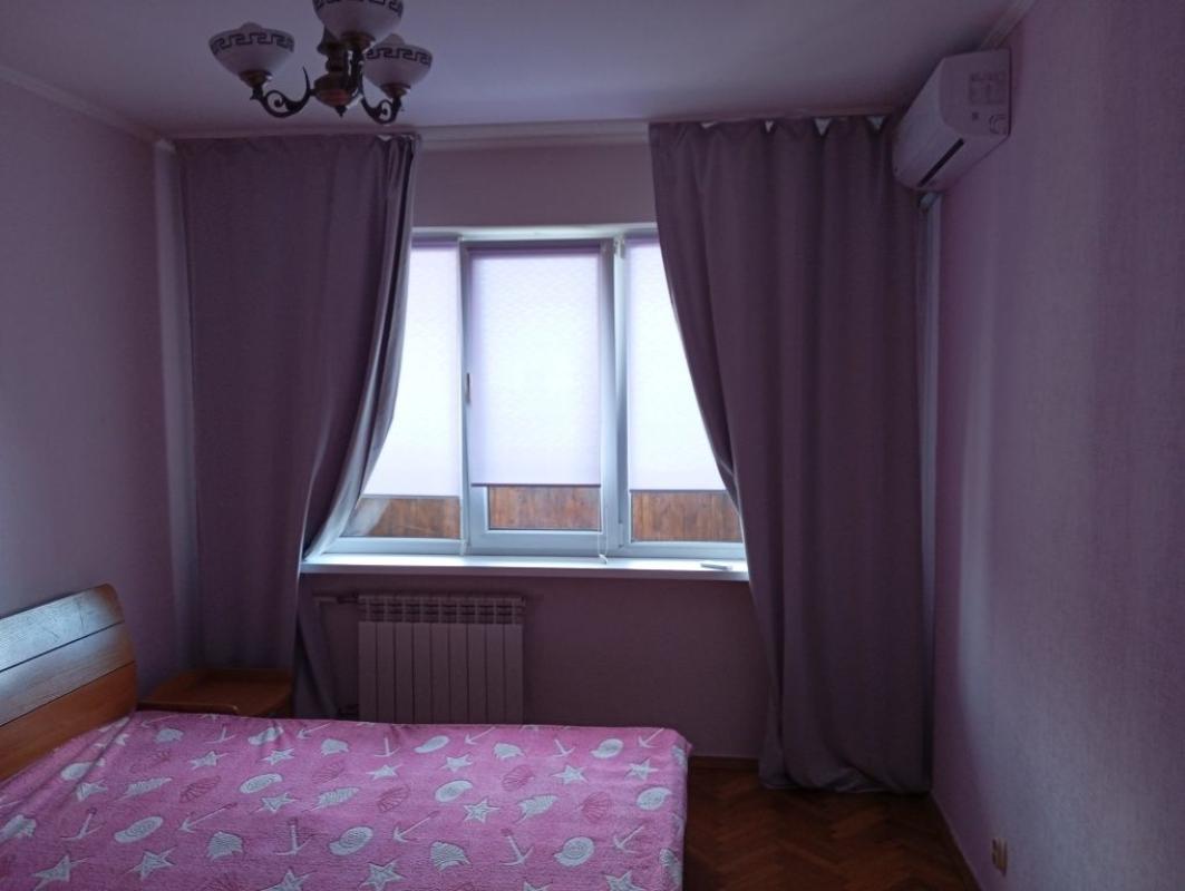 Long term rent 2 bedroom-(s) apartment Kompozytora Liatoshynskoho Street 28