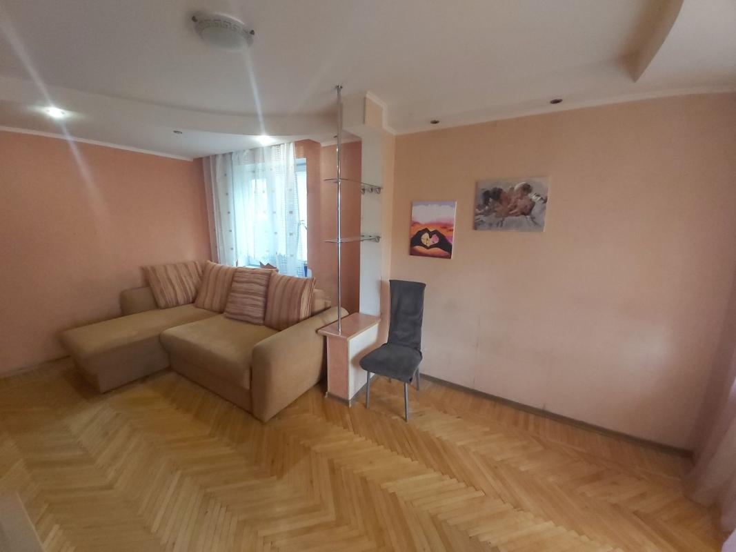 Long term rent 2 bedroom-(s) apartment Petra Hryhorenka Avenue (Marshala Zhukova Avenue) 19