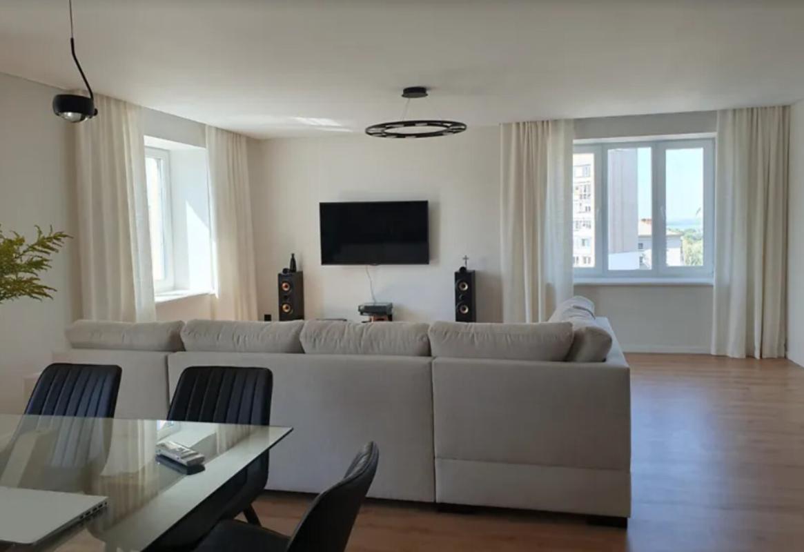 Sale 3 bedroom-(s) apartment 110 sq. m., Tsehelnyi Lane 1