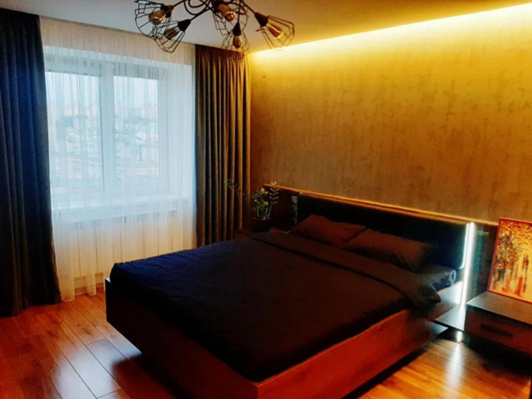 Sale 3 bedroom-(s) apartment 80 sq. m., Halytska Street 6