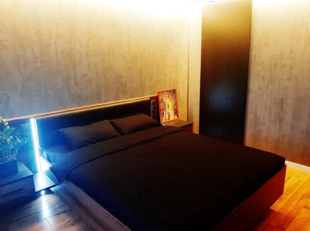 Sale 3 bedroom-(s) apartment 80 sq. m., Halytska Street 6