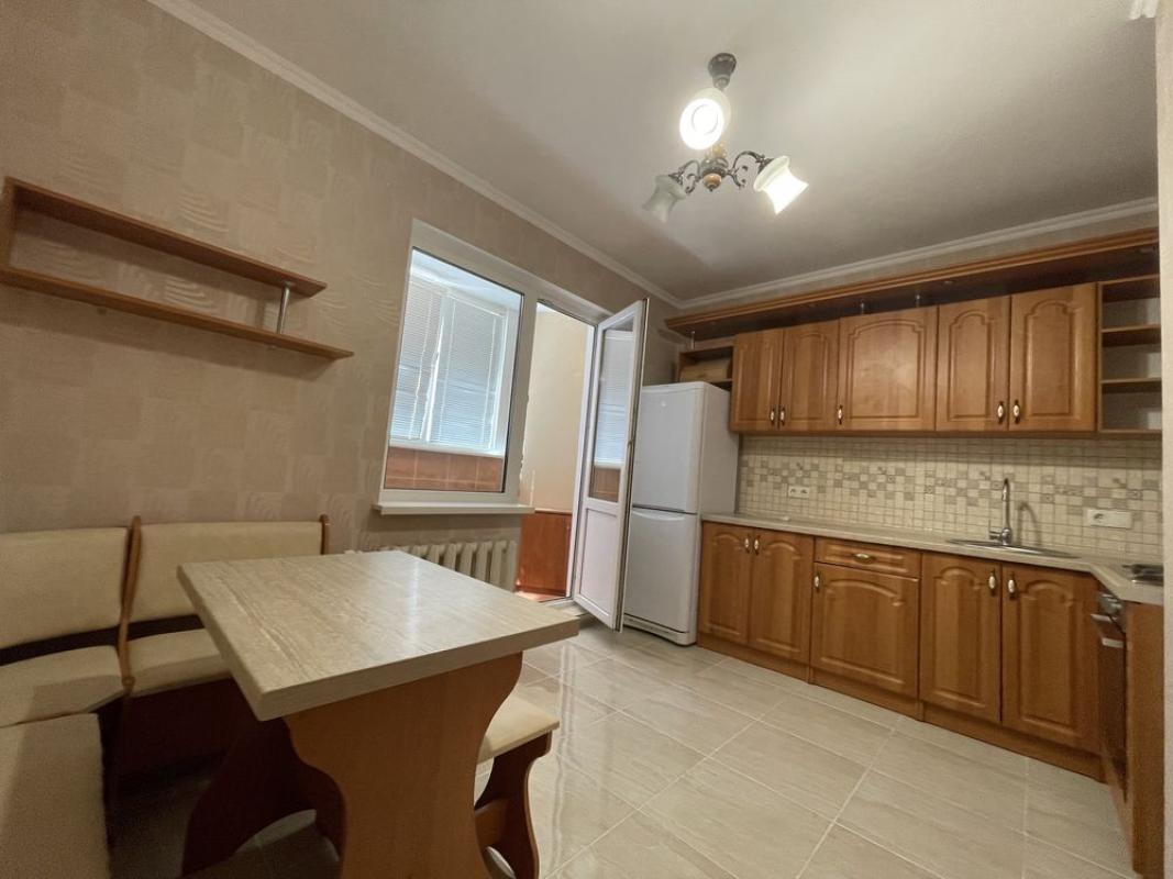 Long term rent 2 bedroom-(s) apartment Urlivska Street 34