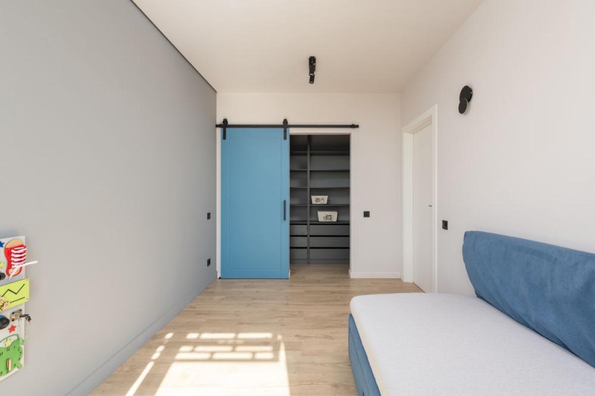 Long term rent 3 bedroom-(s) apartment Nauky Avenue 58