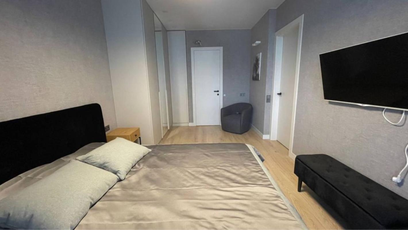 Long term rent 2 bedroom-(s) apartment Hlybochytska Street 13