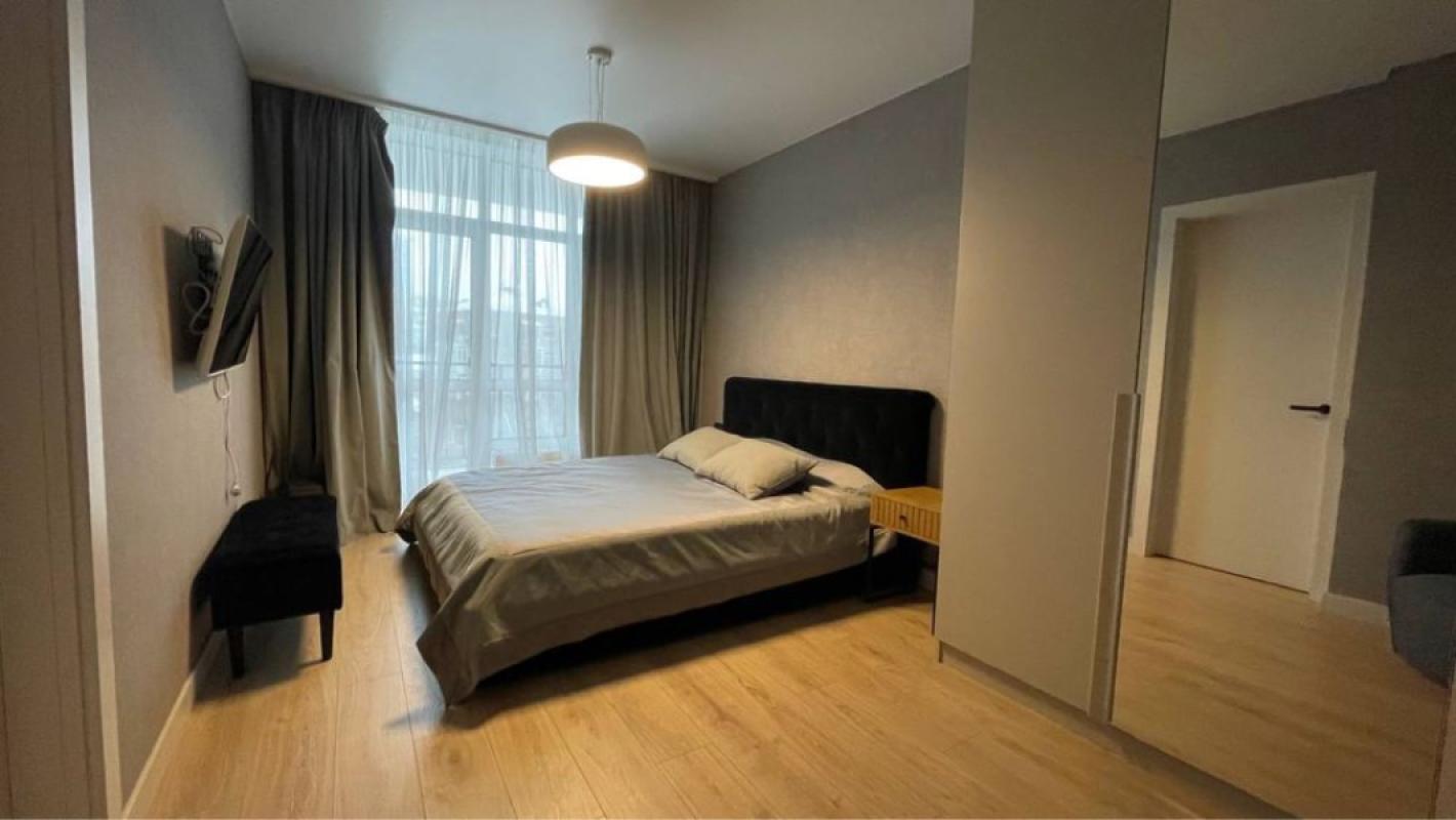 Long term rent 2 bedroom-(s) apartment Hlybochytska Street 13