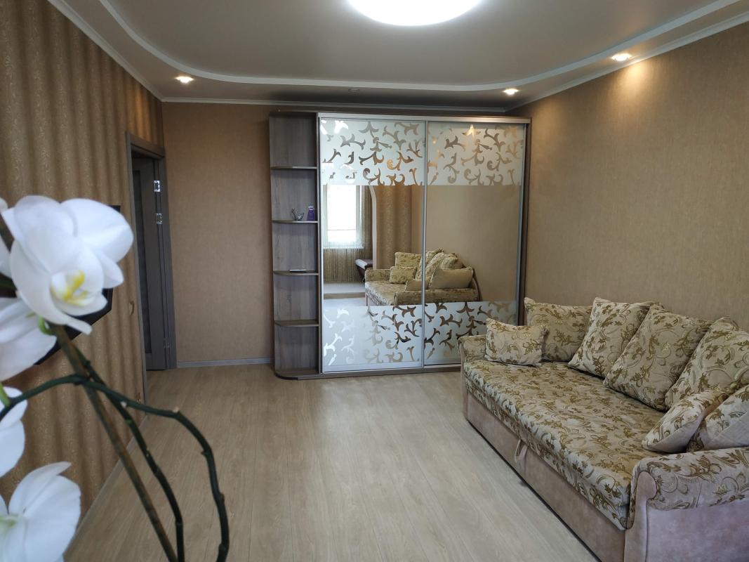 Long term rent 1 bedroom-(s) apartment Yuvileinyi avenue 47/19