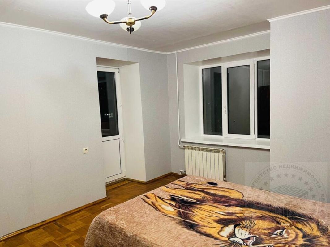 Продажа 2 комнатной квартиры 60 кв. м, Симиренко ул.