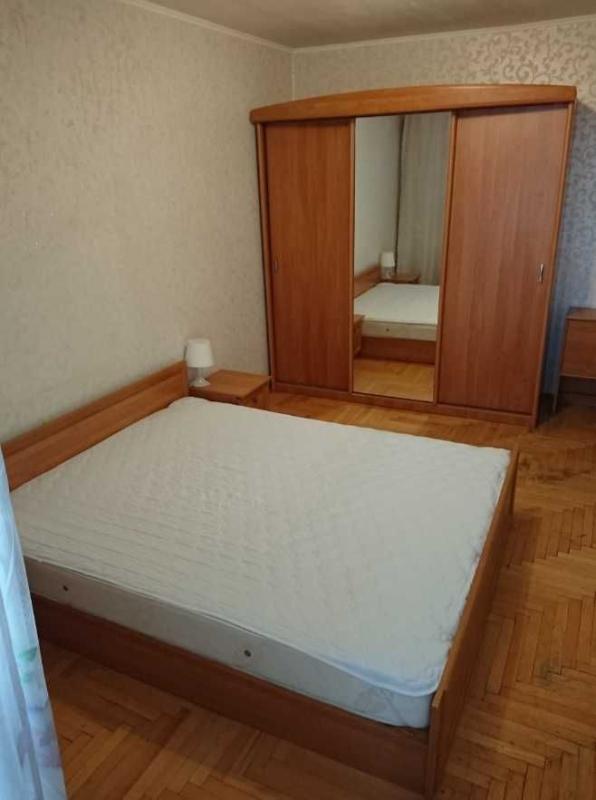 Long term rent 2 bedroom-(s) apartment Volodymyra Ivasiuka Avenue (Heroiv Stalinhrada Avenue) 20А