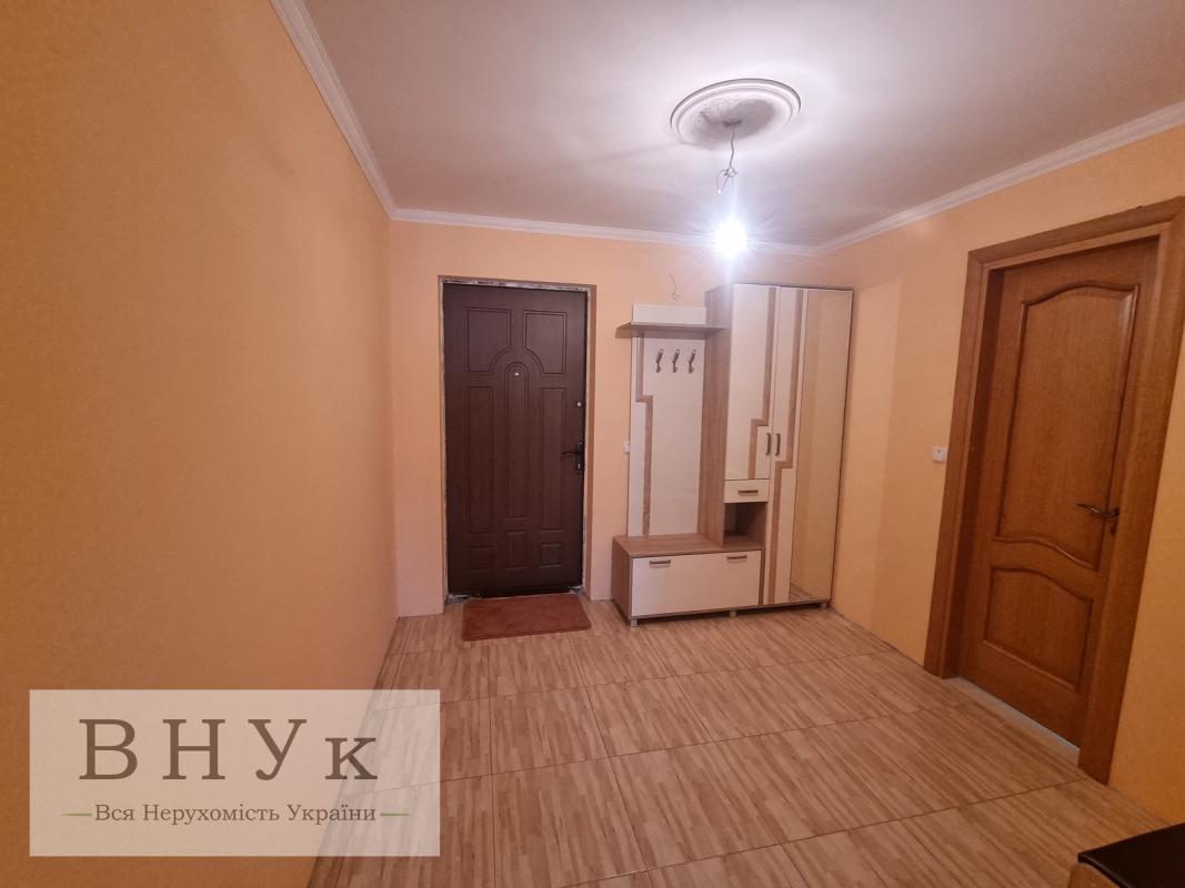 Sale 3 bedroom-(s) apartment 87 sq. m., Luchakivskoho Street 14