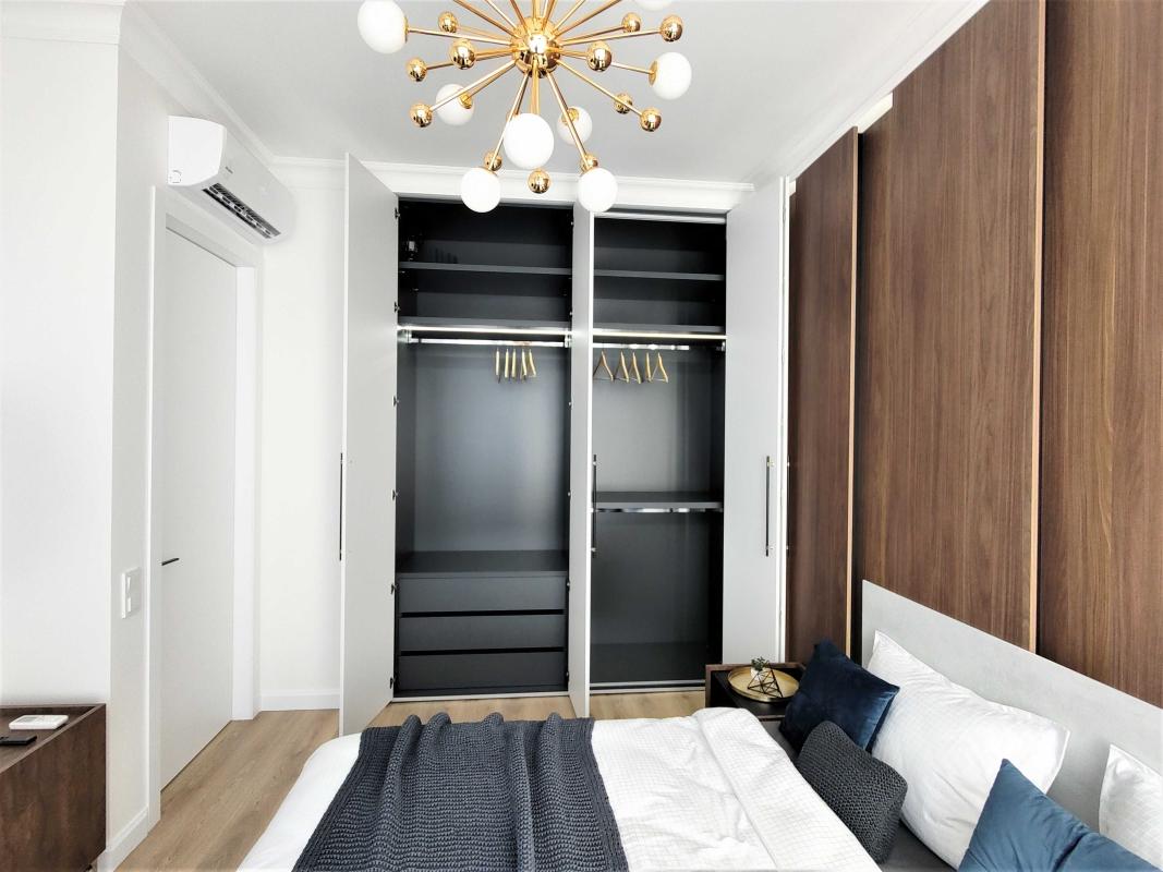Long term rent 1 bedroom-(s) apartment Zhylianska Street 68