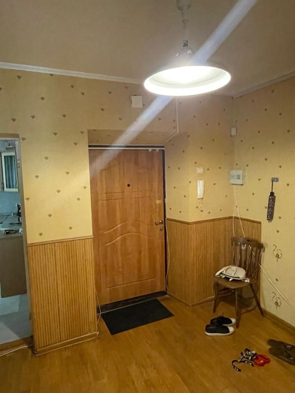 Long term rent 3 bedroom-(s) apartment Raisy Okipnoi Street 3
