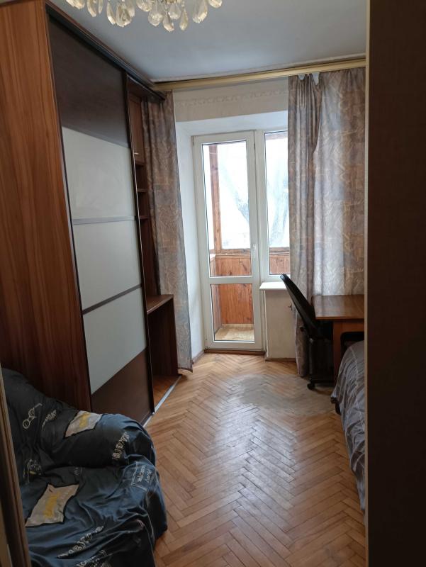 Long term rent 3 bedroom-(s) apartment Tabirna Street (Laherna Street) 44