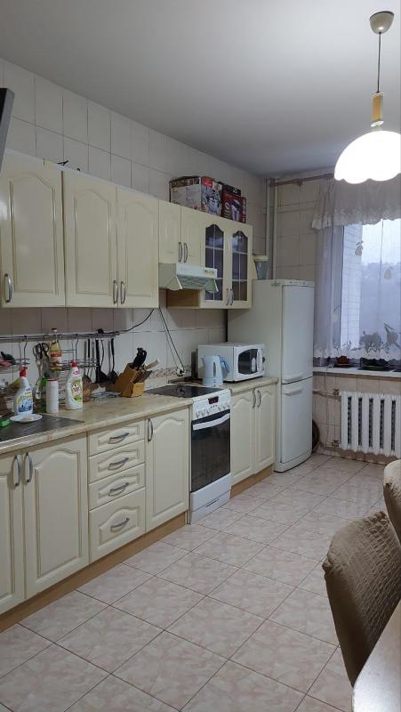 Долгосрочная аренда 3 комнатной квартиры Семьи Праховых ул. 27