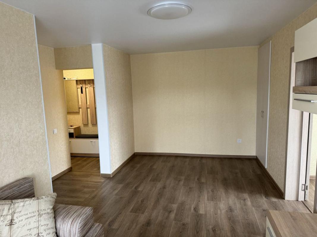 Long term rent 2 bedroom-(s) apartment Nyvska Street (Nevska Street) 3/5