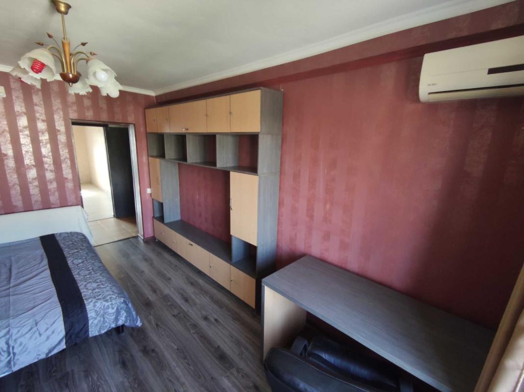 Long term rent 3 bedroom-(s) apartment Mykoly Mikhnovskoho Boulevard (Druzhby Narodiv Boulevard) 3