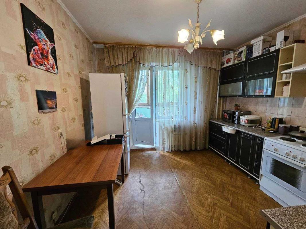 Продаж 1 кімнатної квартири 51 кв. м, Михайла Гришка вул. 8в