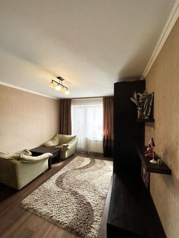Долгосрочная аренда 1 комнатной квартиры Юрия Литвинского ул. 67а