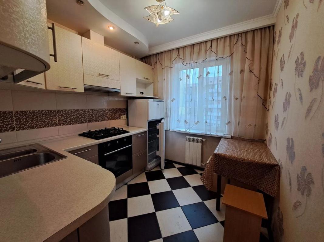 Продаж 1 кімнатної квартири 34 кв. м, Новомостицька вул. 8