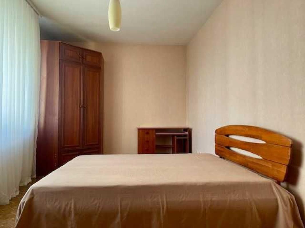 Sale 2 bedroom-(s) apartment 70 sq. m., Vyshniakivska Street 13а