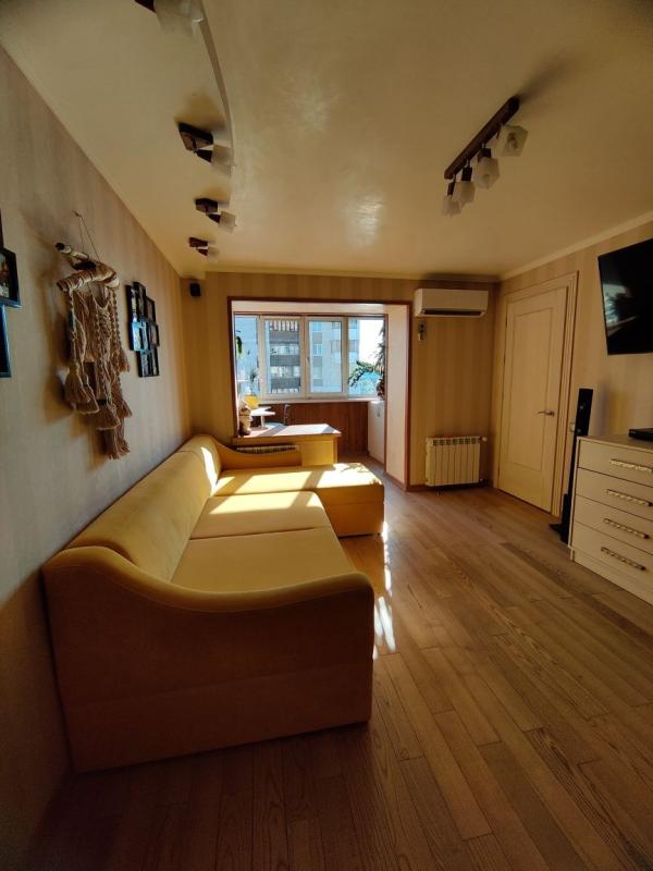 Long term rent 1 bedroom-(s) apartment Mytropolyta Andreia Sheptytskoho Street (Anatoliia Lunacharskoho Street) 3в