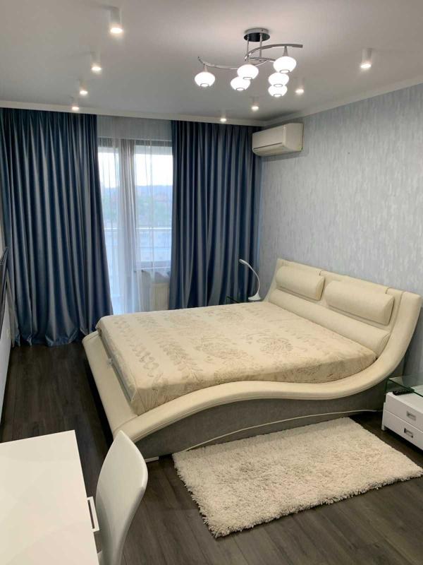 Long term rent 2 bedroom-(s) apartment Holosiivskyi Avenue (40-richchia Zhovtnia Avenue) 60