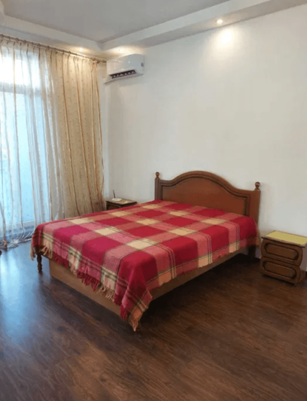 Long term rent 1 bedroom-(s) apartment Hvardiytsiv-Shyronintsiv Street 33
